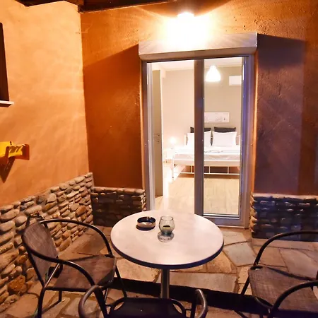 Adam's Hébergement de vacances PalaiónTsiflíkion