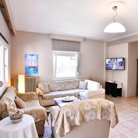 Adam's * PalaiónTsiflíkion