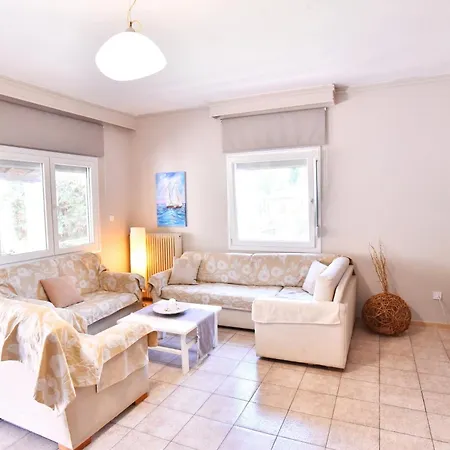 Adam's * PalaiónTsiflíkion