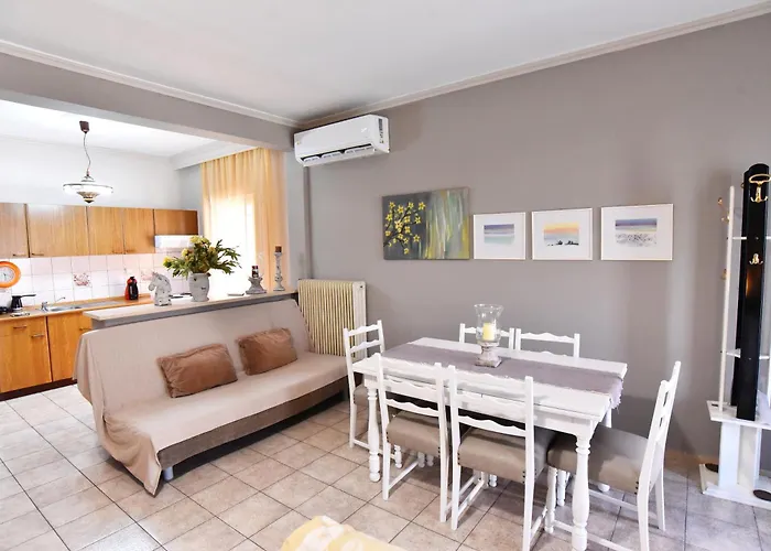 Adam's * PalaiónTsiflíkion