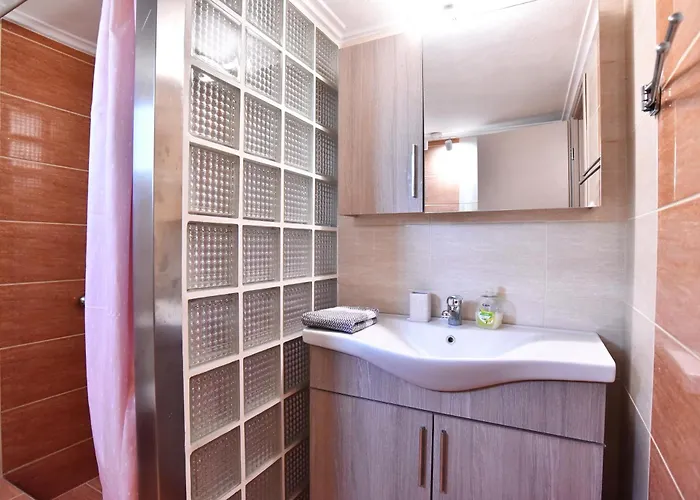 Adam's Feriehus PalaiónTsiflíkion