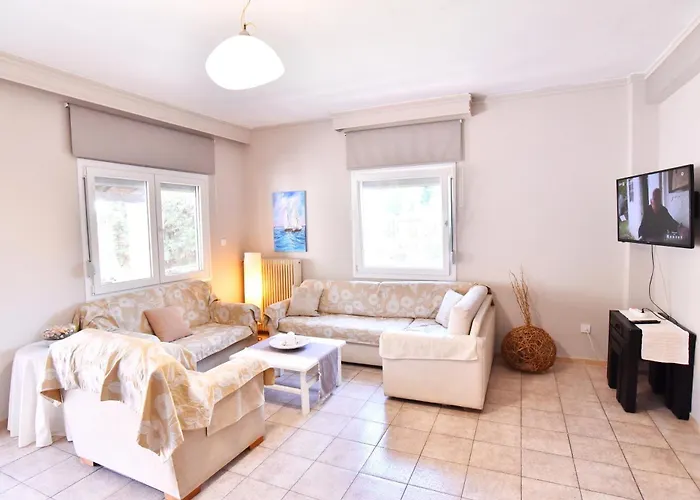 Adam's * PalaiónTsiflíkion